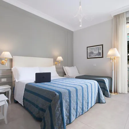 Ruins Couette-café 4*