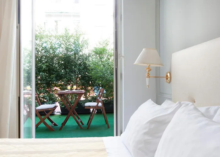 Bed & Breakfast Ruins